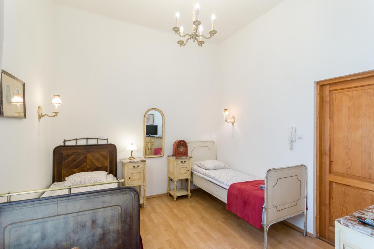 Szeroka 33 D-F By Homeprime Krakow Bagian luar foto