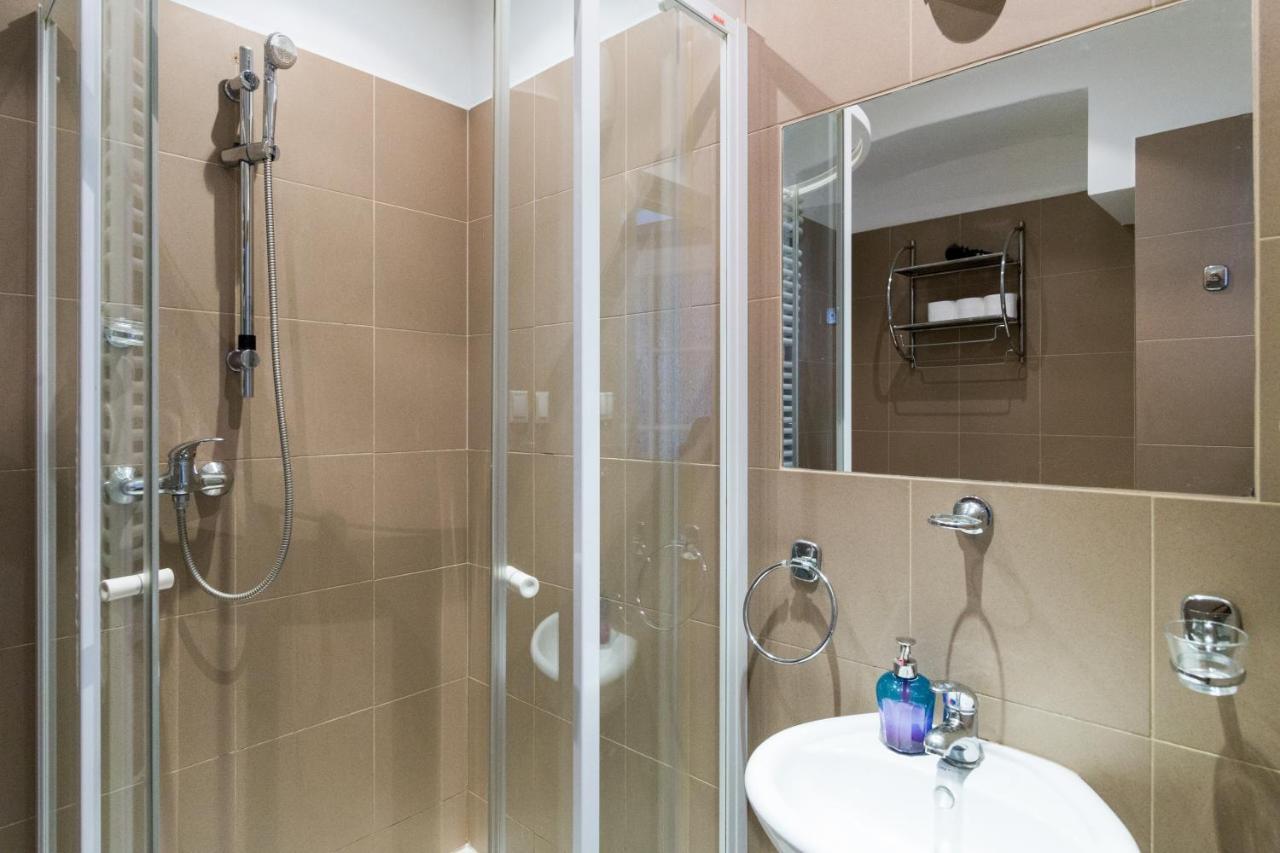 Szeroka 33 D-F By Homeprime Krakow Bagian luar foto