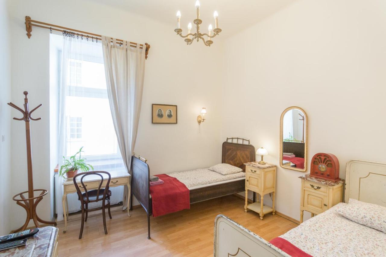 Szeroka 33 D-F By Homeprime Krakow Bagian luar foto